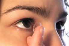 فایل حساسیت کانتراست در بیماران چشمی